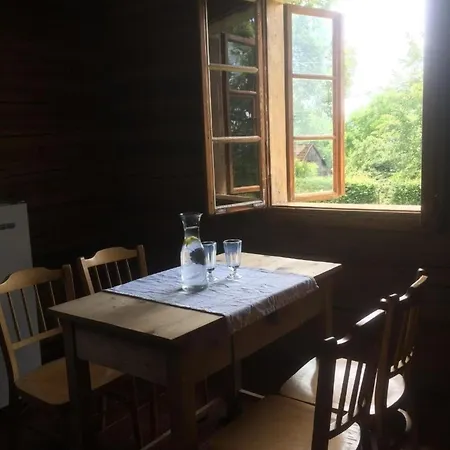 In Mit Grill Und Terrasse بيت للعطل